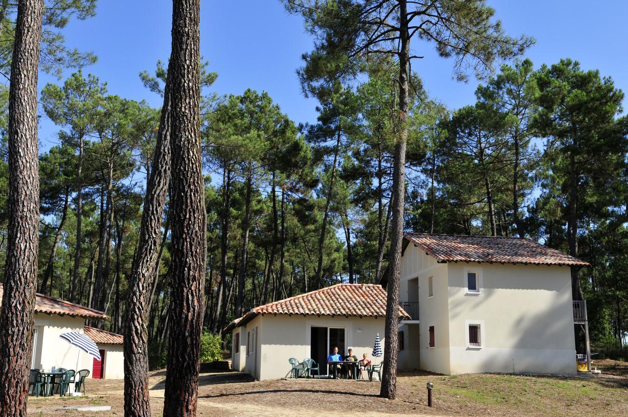 Residence Goelia Les Demeures Du Lac Casteljaloux Bagian luar foto